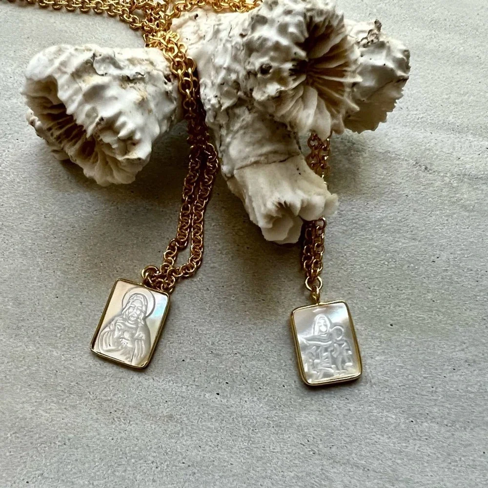 *EVA* Rectangular Carved Shell Religious Pendants - Picture 8 of 11